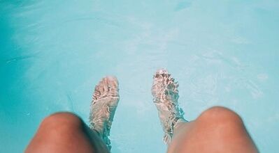 Preventing the development of fungus on the nails of the legs